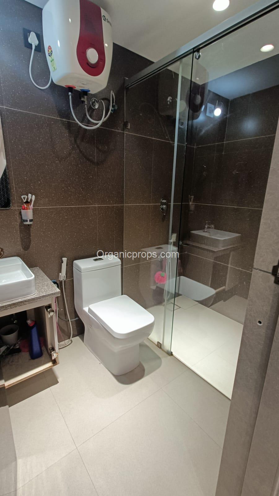 2394 SQ 3 BHK FLAT ON SELL